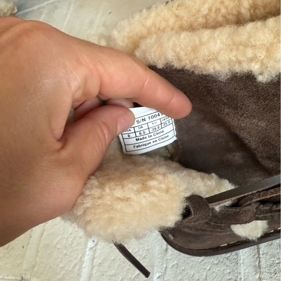 Ugg Caspia Ankle Short Shearling Leather Brown Lace Up Boots Womens Sz 8 - Picture 6 of 11